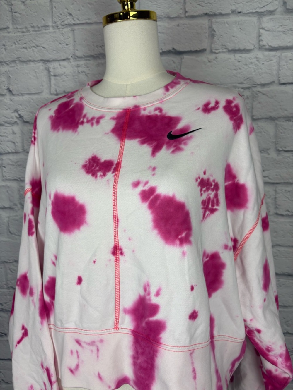 NWT Nike Women's Tie Dye Crew Sweat shirt size S - Picture 5 of 10
